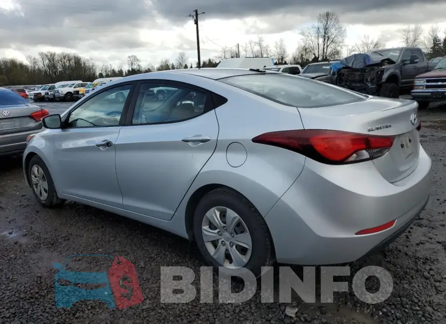 5NPDH4AE2GH673137 Photo# 2