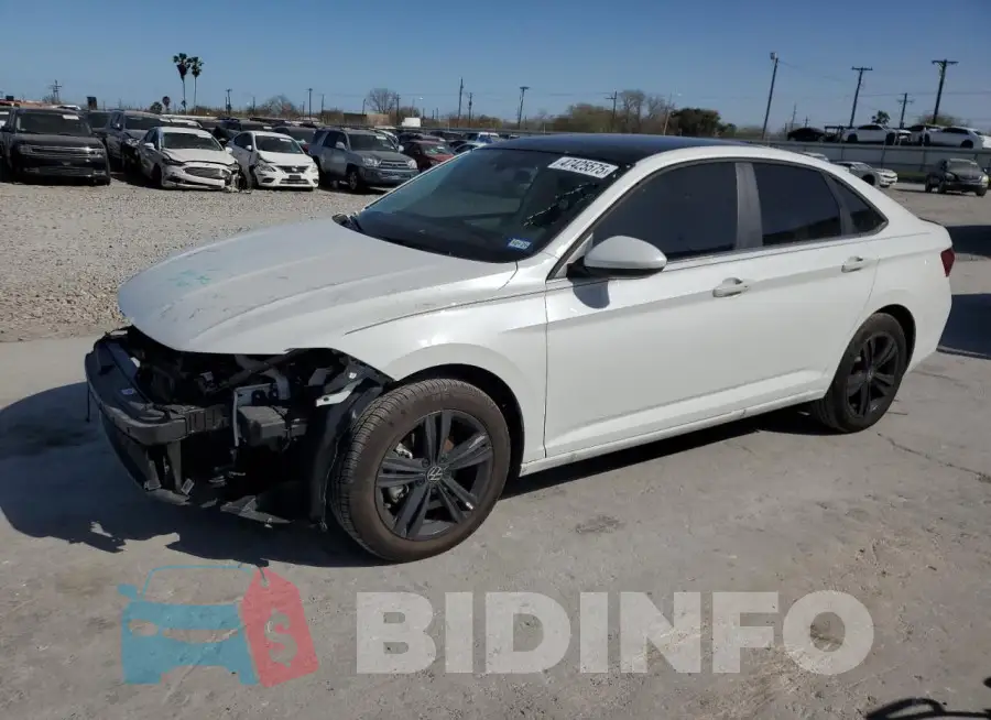 3VW7M7BUXRM056384 Photo# 1