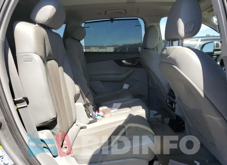 WA1LHBF7XHD036802 Photo# 11