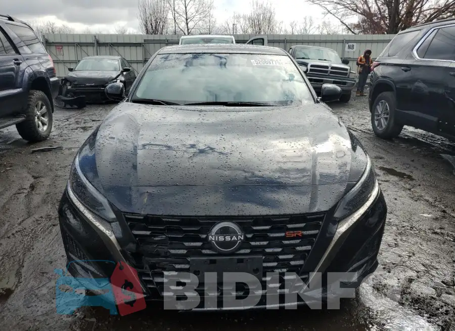 1N4BL4CV1PN388518 Photo# 5