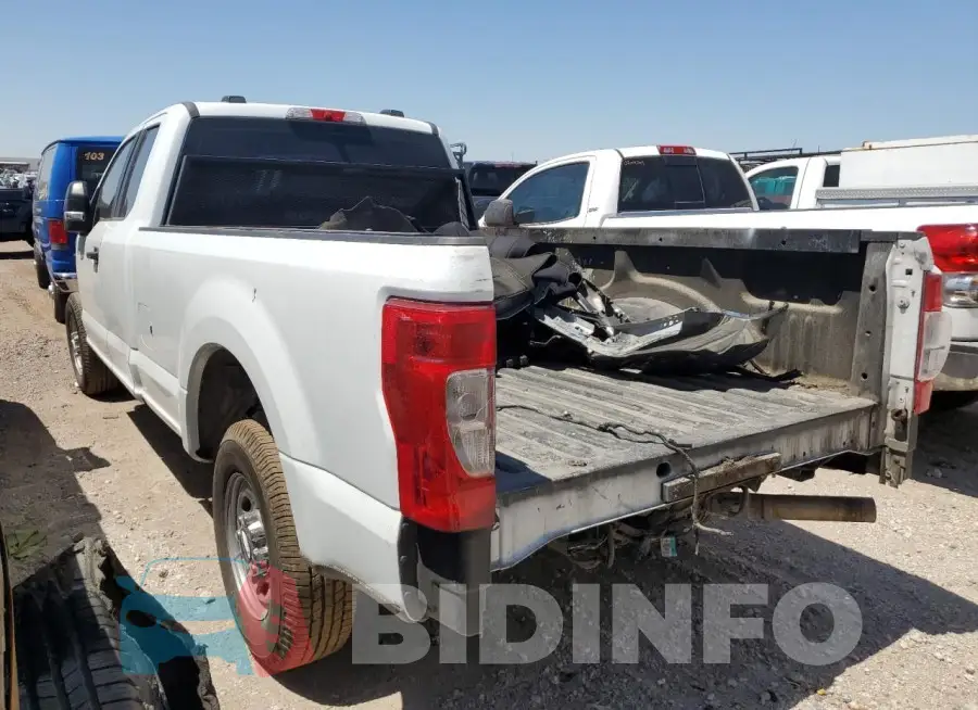 1FT7X2AN6NED54339 Photo# 2