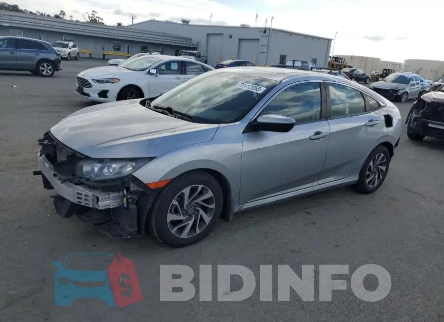 19XFC2F70HE231002 Photo# 1