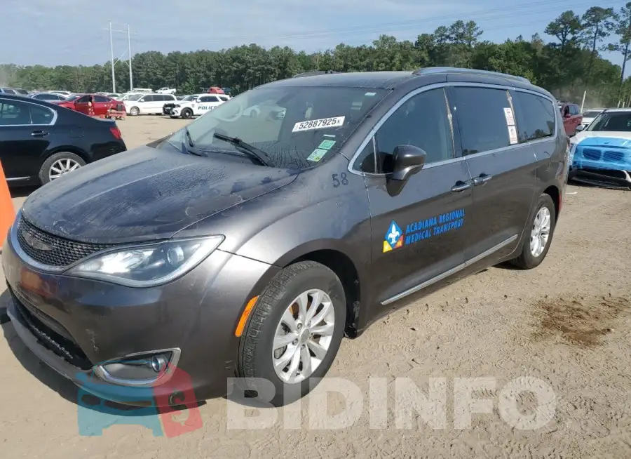 2C4RC1BG1JR217708 Photo# 1