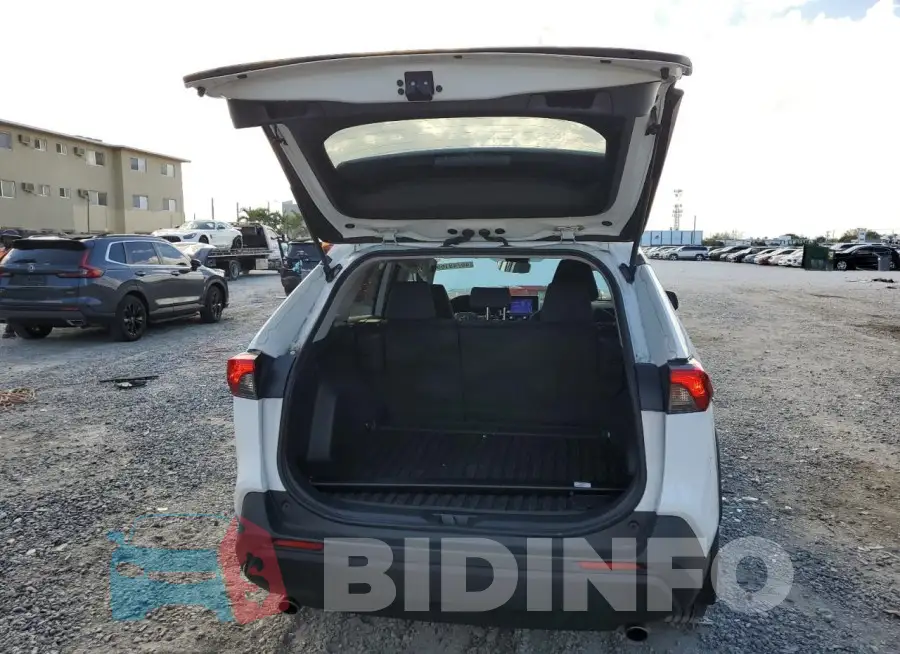 2T3F1RFV8PW382413 Photo# 6