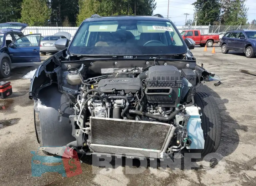 1V2KP2CA9PC502128 Photo# 5