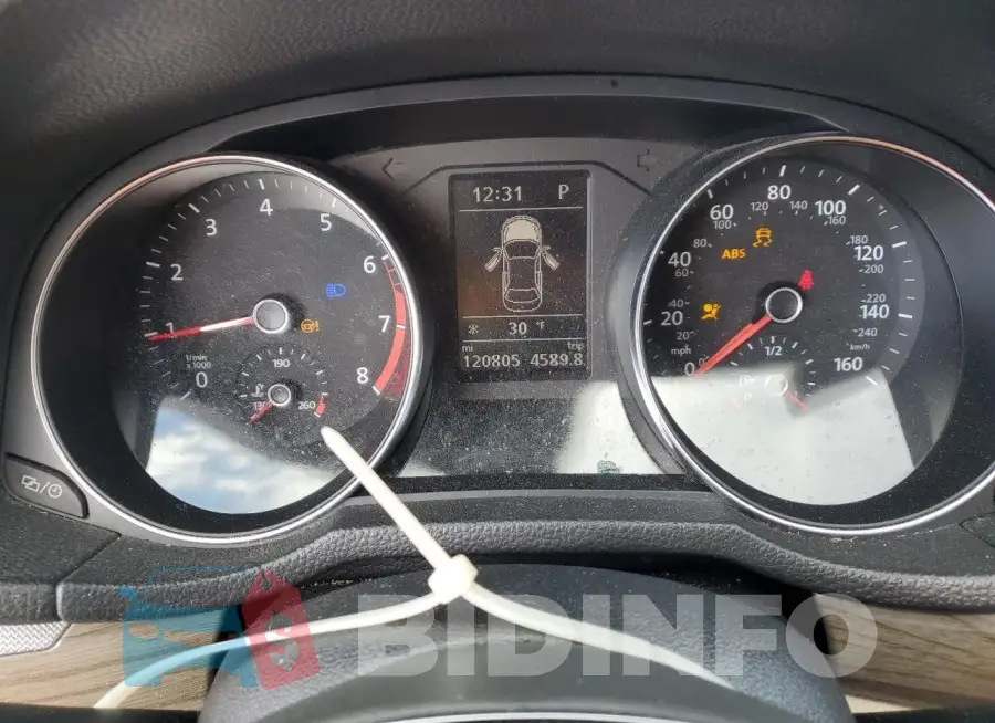 1VWBT7A34HC017747 Photo# 9