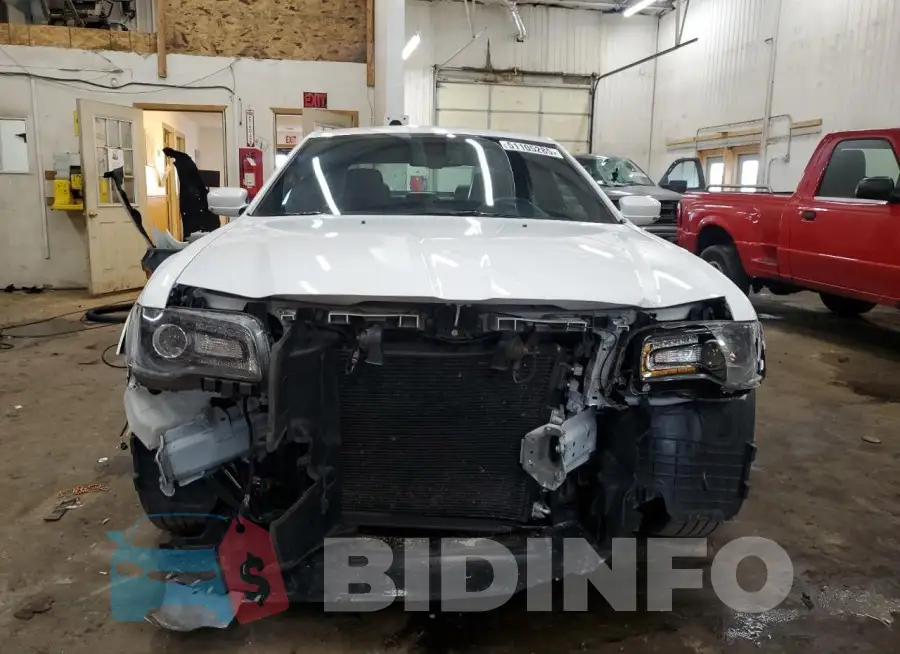 2C3CCAGGXHH534566 Photo# 5