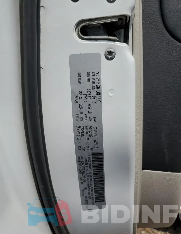 2C4RC1BG7LR125909 Photo# 13