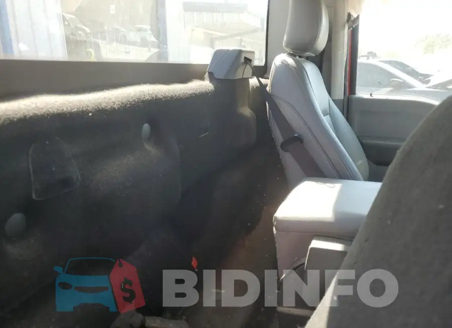 1FTMF1CBXMKE68802 Photo# 10