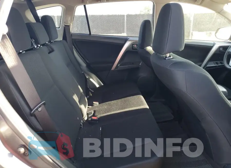JTMBFREV8JJ195342 Photo# 11