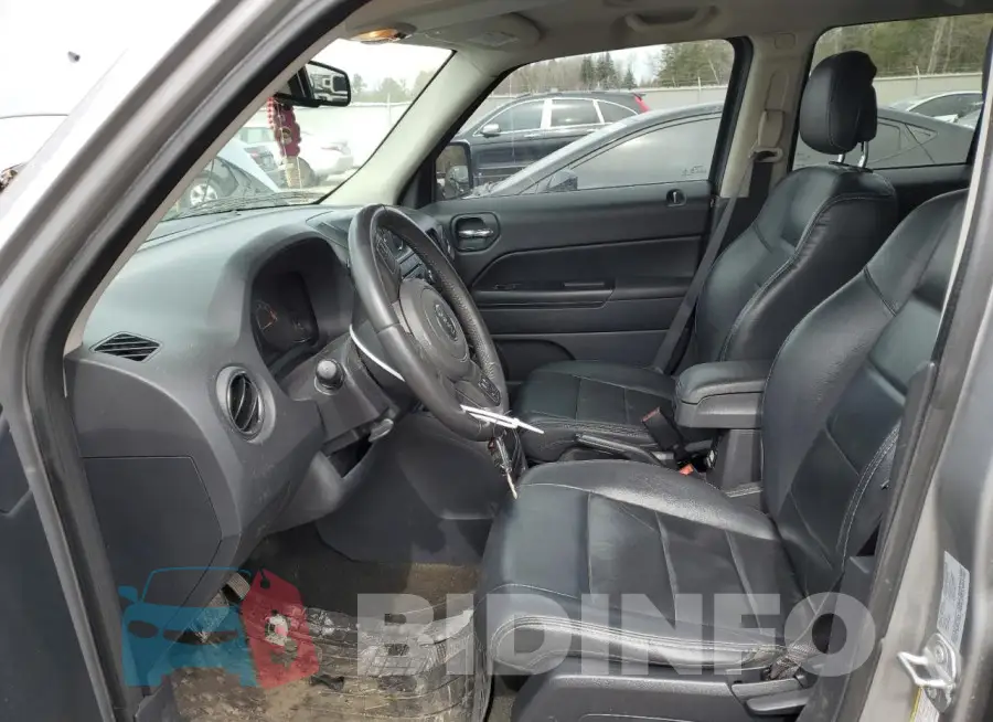 1C4NJRAB4GD706897 Photo# 7