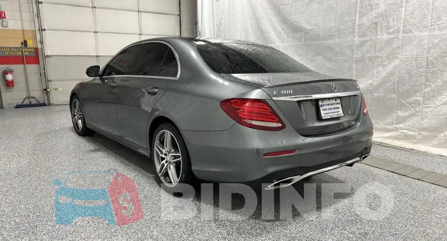 WDDZF4KB8HA087640 Photo# 3