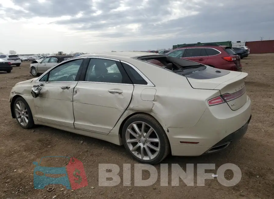 3LN6L2LU5GR602779 Photo# 2