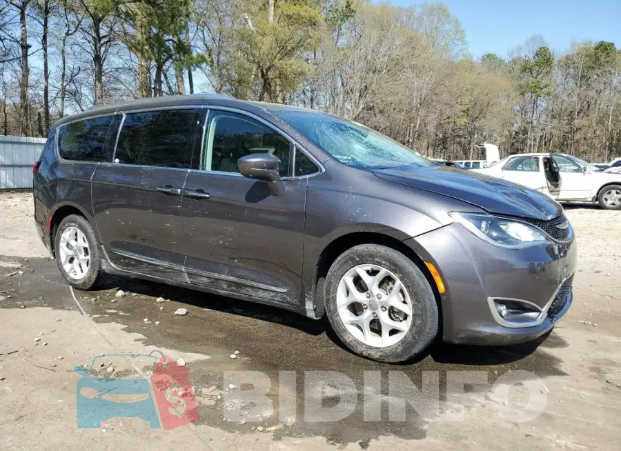 2C4RC1EG7HR538545 Photo# 4