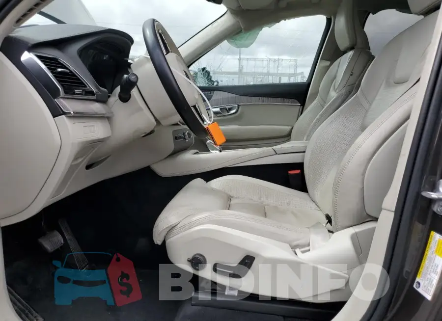 YV4H60CF5R1175284 Photo# 7