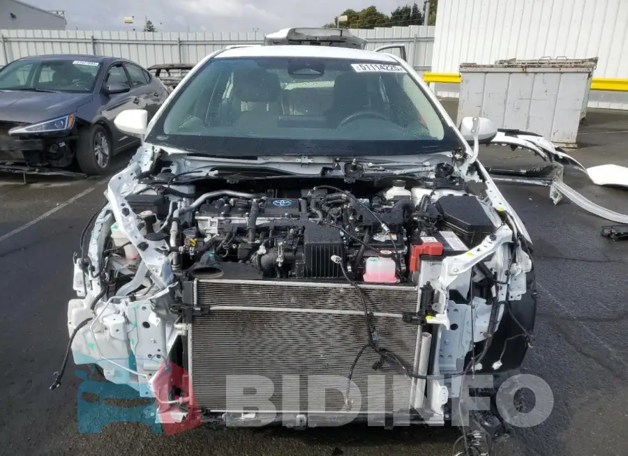 JTDBCMFE7R3045104 Photo# 5