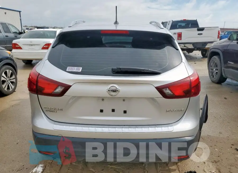 JN1BJ1CRXHW134063 Photo# 6