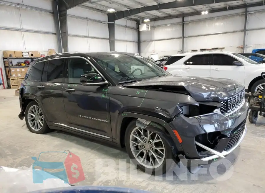 1C4RJHEG9N8575733 Photo# 4