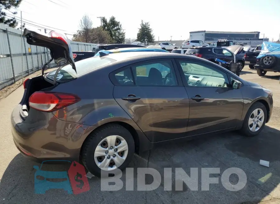 3KPFL4A72HE137626 Photo# 3