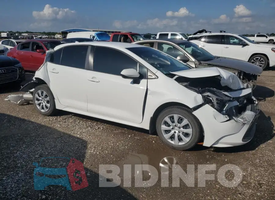 JTDBCMFE9R3068500 Photo# 4