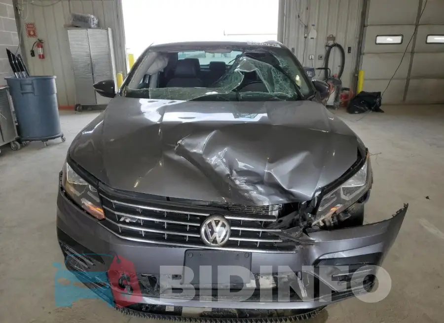 1VWDT7A39HC068170 Photo# 5
