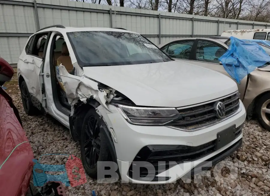 3VVCB7AX7NM058155 Photo# 4