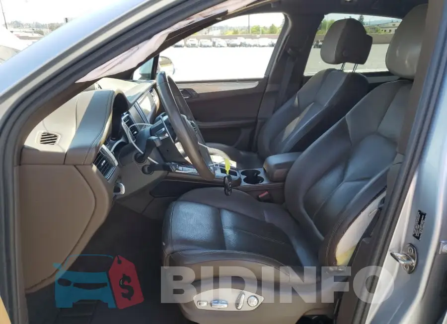 WP1AB2A51GLB42904 Photo# 7