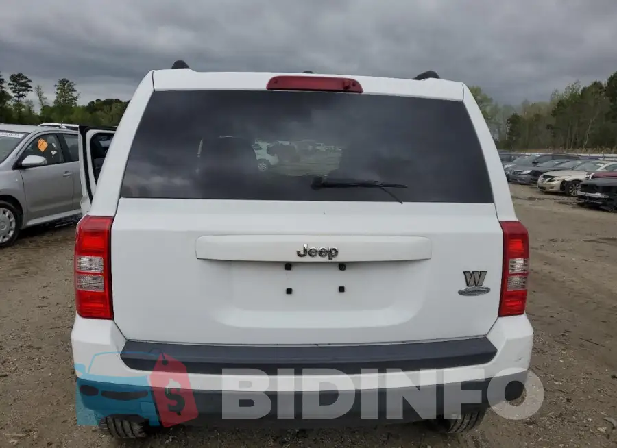 1C4NJPFB9HD187411 Photo# 6