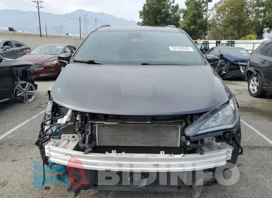 2C4RC1N70LR123091 Photo# 5