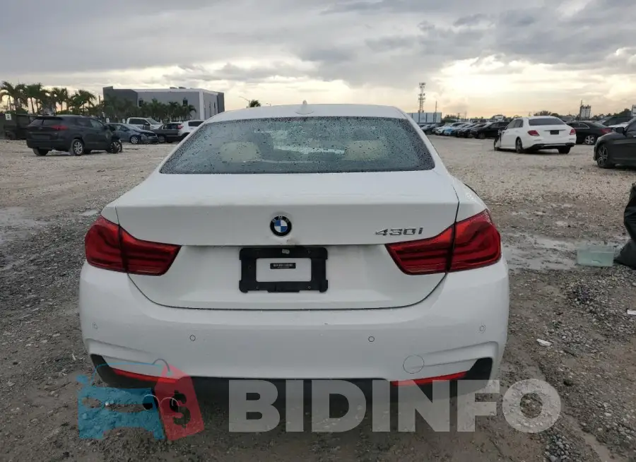 WBA4W3C59KAF93279 Photo# 6