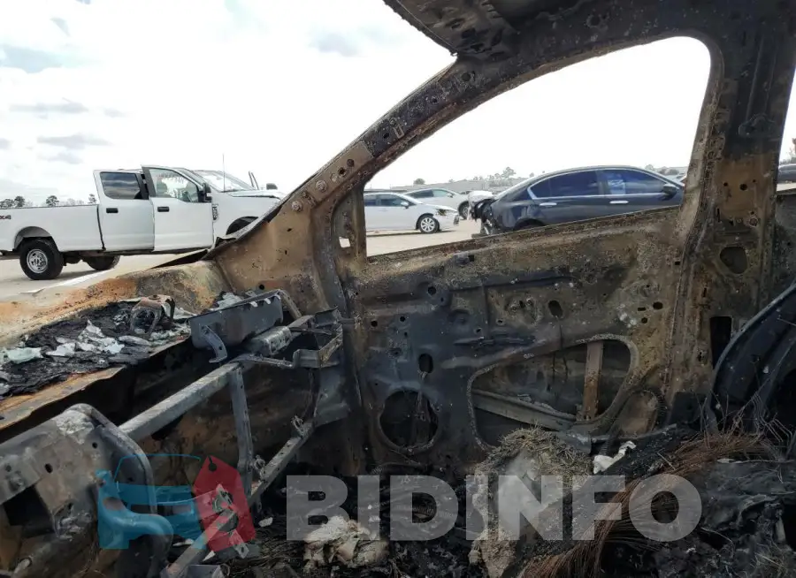 2FMPK3J87HBC36200 Photo# 7