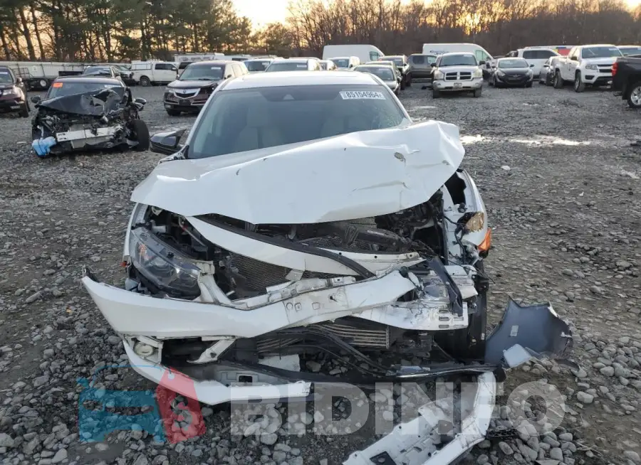 19XFC1F30LE207024 Photo# 5