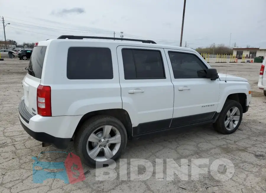1C4NJPFB9GD811755 Photo# 3