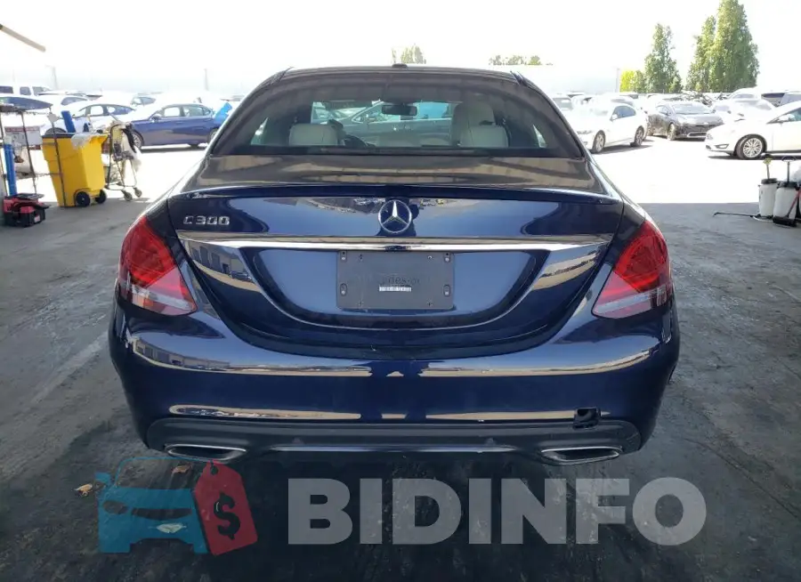55SWF8DB9KU313487 Photo# 6
