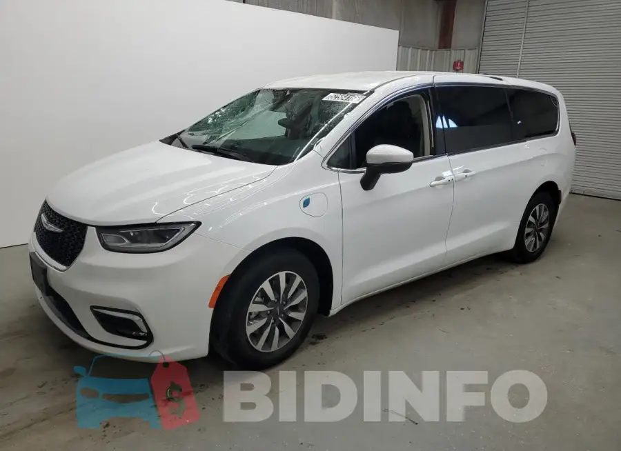 2C4RC1L75PR608643 Photo# 1