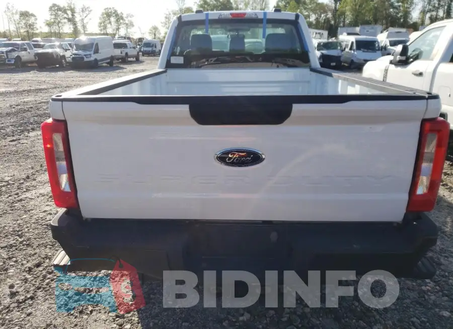 1FTBF2BA4PED76965 Photo# 10