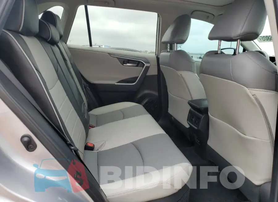 4T3D6RFV8RU141608 Photo# 11