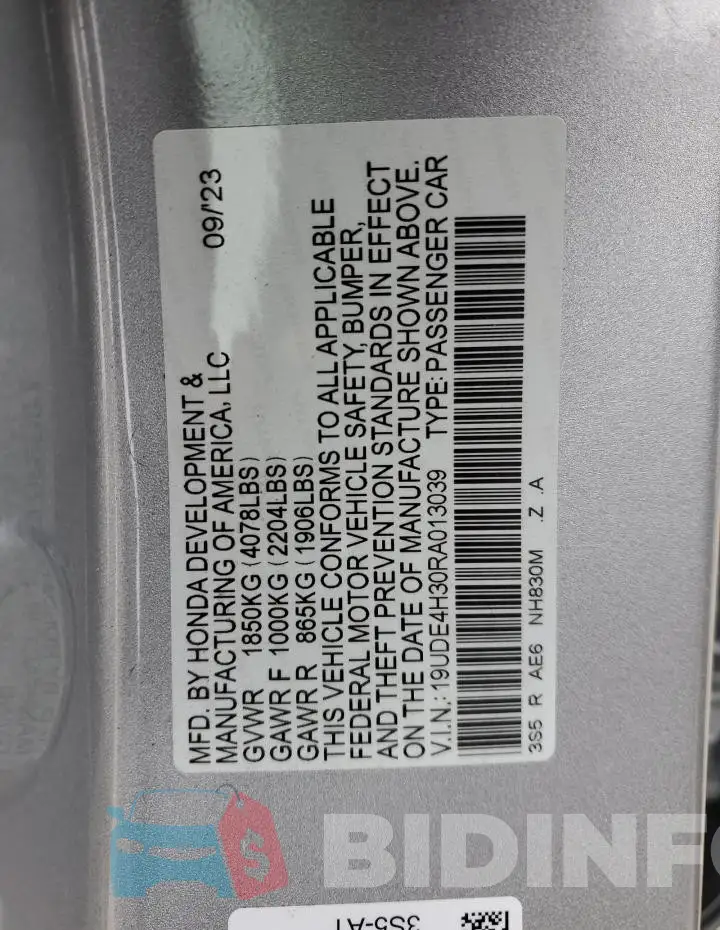 19UDE4H30RA013039 Photo# 12