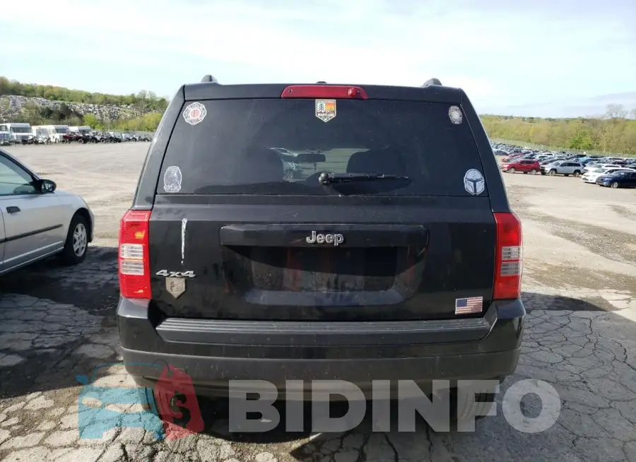 1C4NJRBB4HD127005 Photo# 6