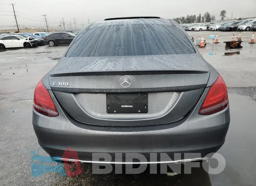 55SWF8DB5KU306956 Photo# 6