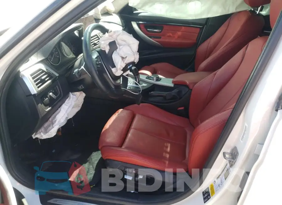 WBA8A3C54GK690467 Photo# 7