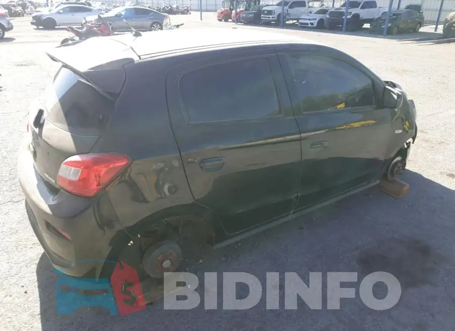ML32A3HJ7HH008987 Photo# 3