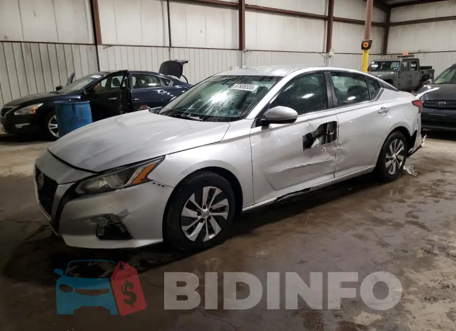 1N4BL4BV1KC127444 Photo# 1