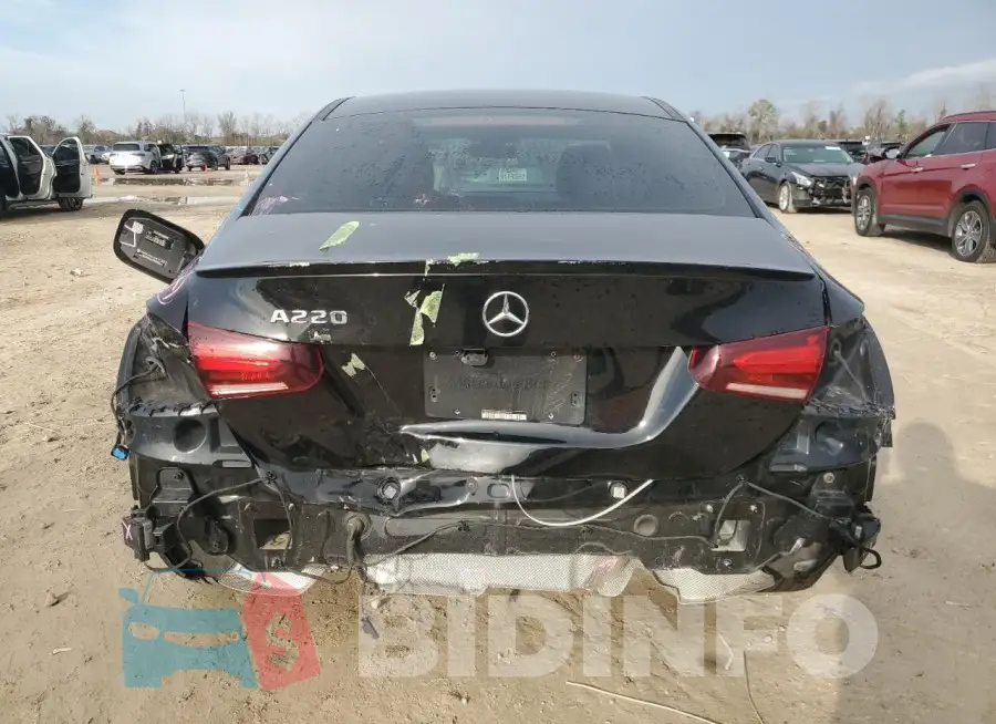 WDD3G4EB2KW024607 Photo# 6