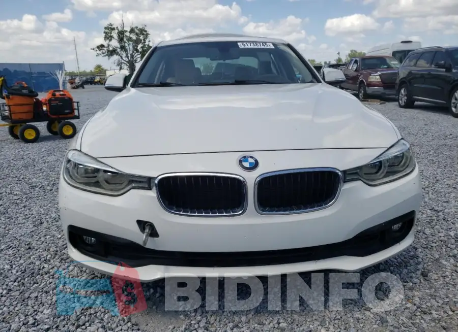 WBA8E1G55JNU88942 Photo# 5