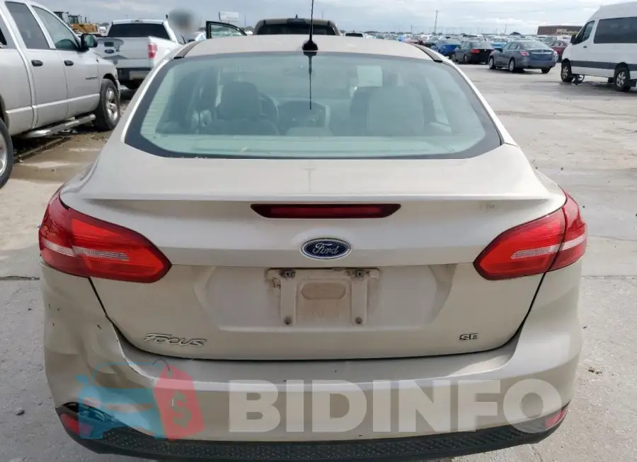 1FADP3F22JL204201 Photo# 6