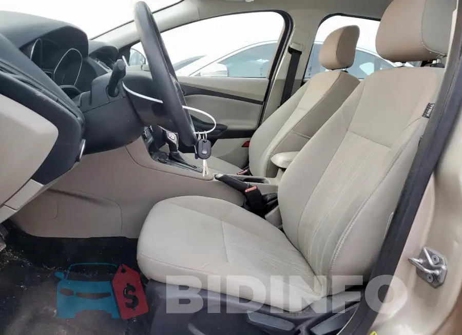 1FADP3F22JL204201 Photo# 7