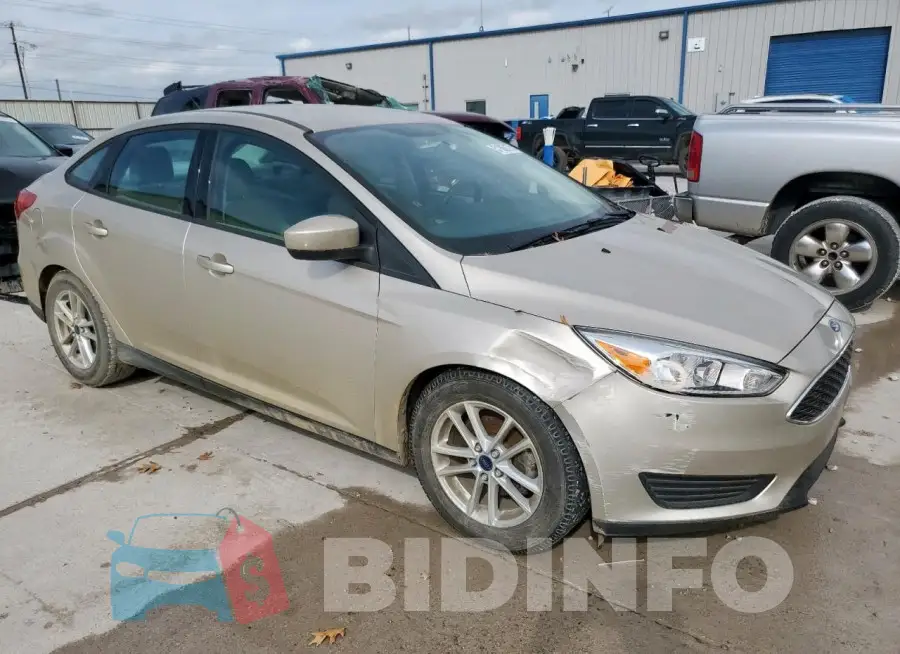 1FADP3F22JL204201 Photo# 4