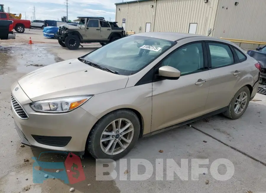 1FADP3F22JL204201 Photo# 1