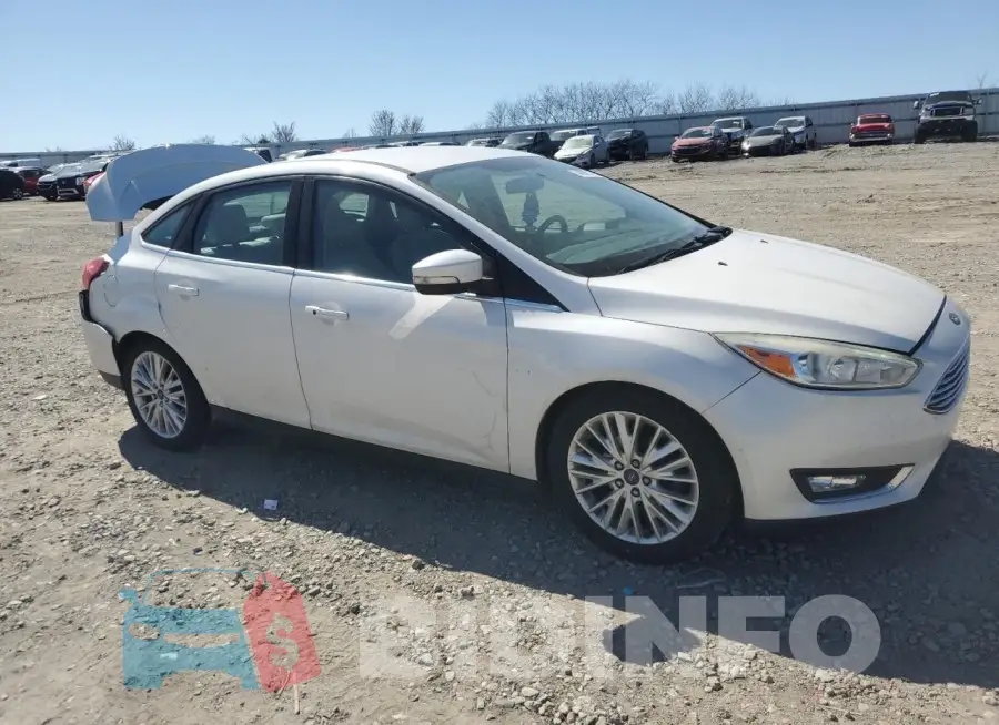 1FADP3J29GL220363 Photo# 4